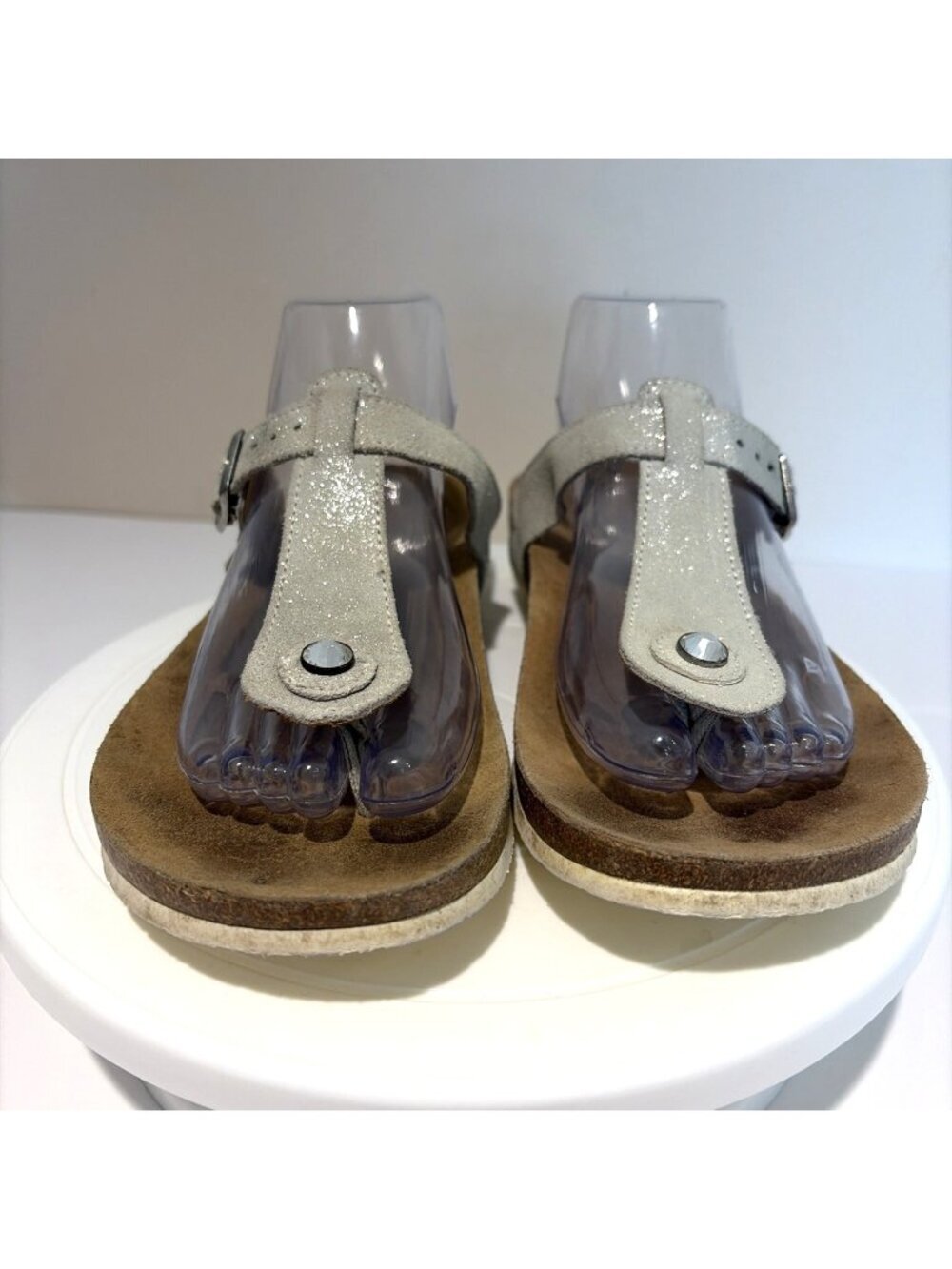 Vionic Mary Thong Sandals Women's Size 9 Metallic Silver Bling Comfort Orthaheel